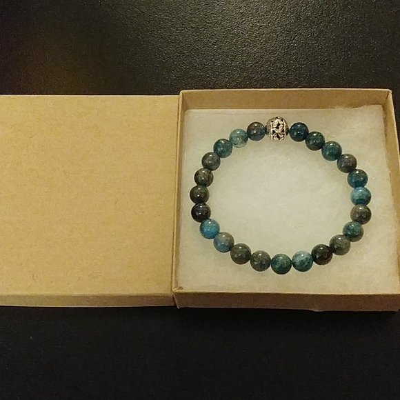 Apatite Stone Bracelet - Picture 7 of 8